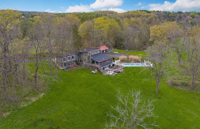 Shakespeare on the Hudson by Avantstay Two Home Buyout on the Hudson River! 22 Bedrooms! - Foto 42