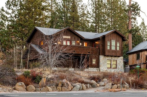 Photo 32 - Atkinson by Avantstay Lake Front Home w/ Stunning Views in Tahoe Vista