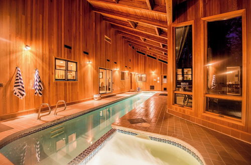 Photo 12 - Sunriver by Avantstay Cozy Mountain Home w/ Indoor Pool and Hot Tub