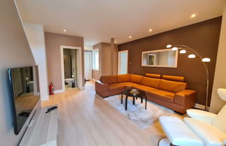 Foto 1 - Spacious And Modern 3-bedroom Near Center, Free Parking