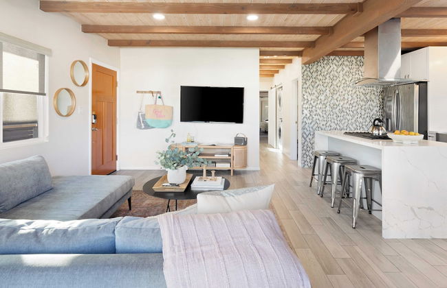 Mission Point 2 by Avantstay Mission Beach Home w/ Large Balcony Steps to Beach! - Foto 7