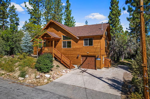 Foto 32 - Mountain Air by Avantstay Stunning Log Cabin in Big Bear w/ Pool Table