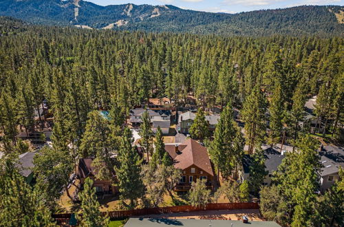 Foto 22 - Mountain Air by Avantstay Stunning Log Cabin in Big Bear w/ Pool Table