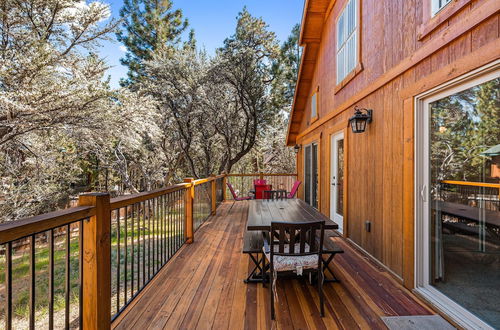 Photo 9 - Mountain Air by Avantstay Stunning Log Cabin in Big Bear w/ Pool Table