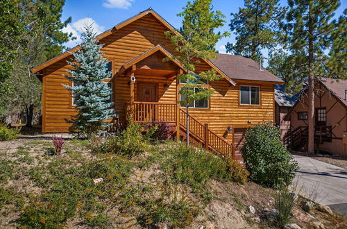 Foto 11 - Mountain Air by Avantstay Stunning Log Cabin in Big Bear w/ Pool Table