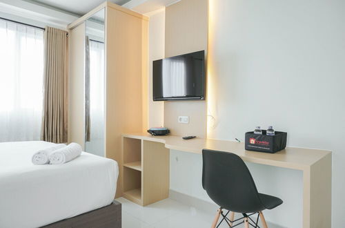 Photo 10 - Comfortable and Homey Studio at Amethyst Apartment