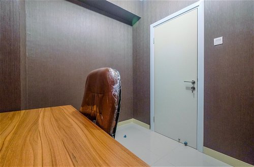 Photo 9 - Comfort 1BR with Study Room Green Pramuka Apartment