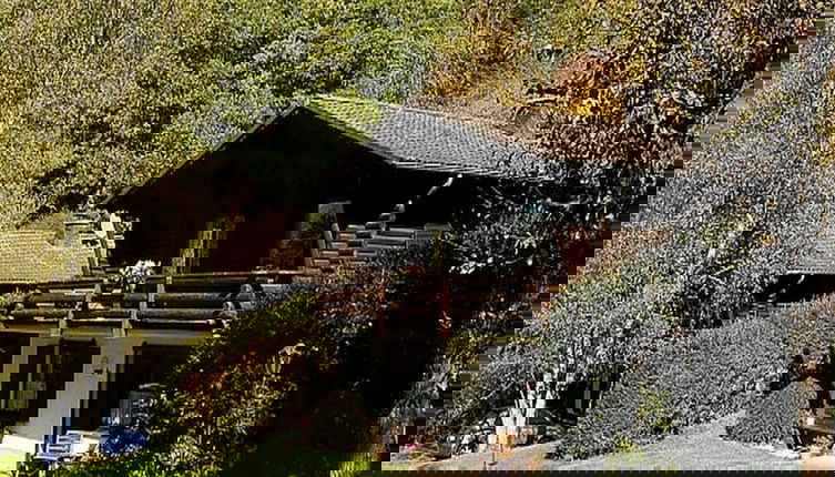 Foto 1 - Cozy Chalet With Fireplace in Wooded Area