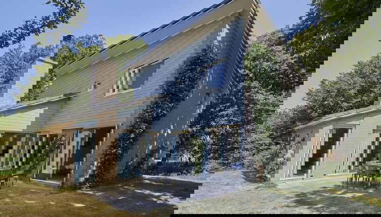 Foto 1 - Comfortable Holiday Home With two Bathrooms, Near the Beach