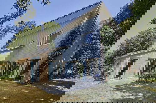 Foto 1 - Comfortable Holiday Home With two Bathrooms, Near the Beach