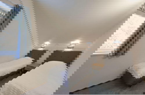 Foto 3 - Comfortable Holiday Home With two Bathrooms, Near the Beach