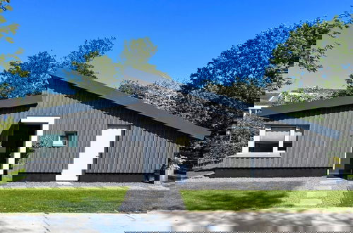 Foto 29 - Modern Villa With Terrace and Garden in Dirkshorn