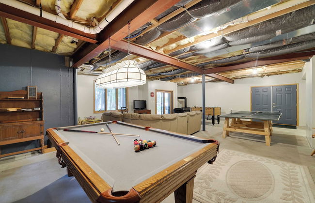 Elk Hollow by Avantstay Lakefront Chalet w/ Game Room & Fire Pit - Foto 20