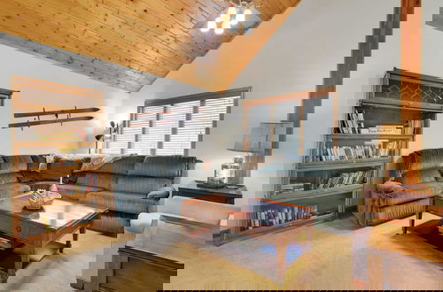 Foto 57 - Elk Hollow by Avantstay Lakefront Chalet w/ Game Room & Fire Pit