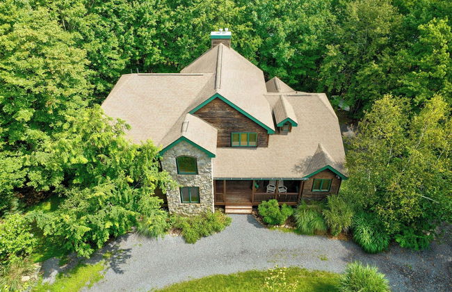 Elk Hollow by Avantstay Lakefront Chalet w/ Game Room & Fire Pit - Foto 5