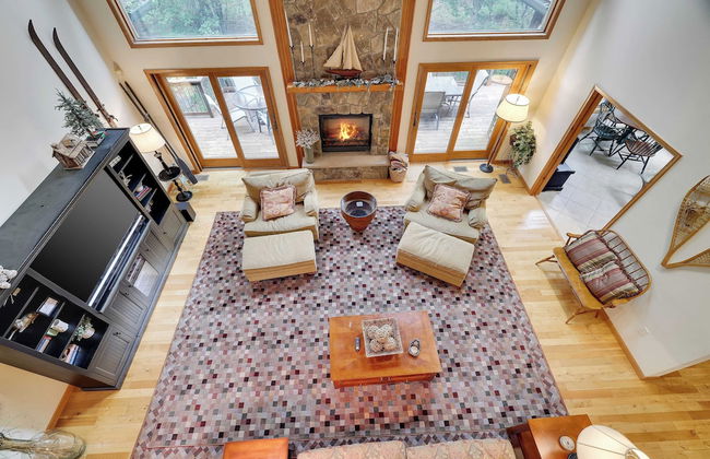 Elk Hollow by Avantstay Lakefront Chalet w/ Game Room & Fire Pit - Foto 13