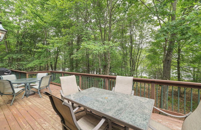 Elk Hollow by Avantstay Lakefront Chalet w/ Game Room & Fire Pit - Foto 48