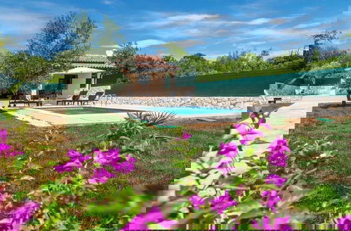 Photo 11 - Jozefina Comfortable Holiday Residence