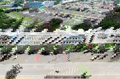 Foto 14 - Beautifully Designed And Homey 1Br Apartment Mustika Golf Residence