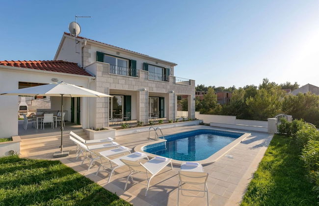 Charming Villa With Pool ,140m From the sea - Foto 1