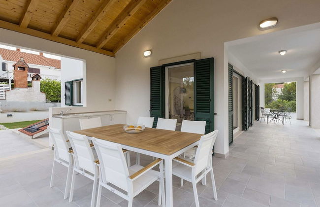 Charming Villa With Pool ,140m From the sea - Foto 11