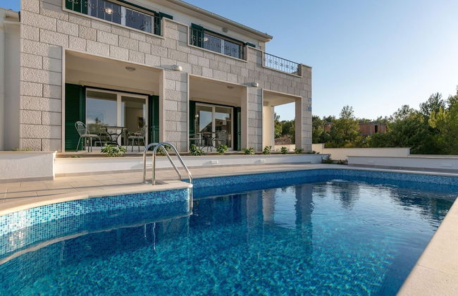 Charming Villa With Pool ,140m From the sea - Foto 17