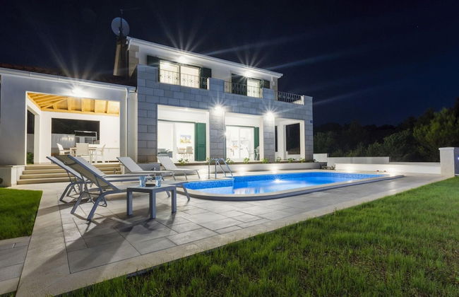 Charming Villa With Pool ,140m From the sea - Foto 18