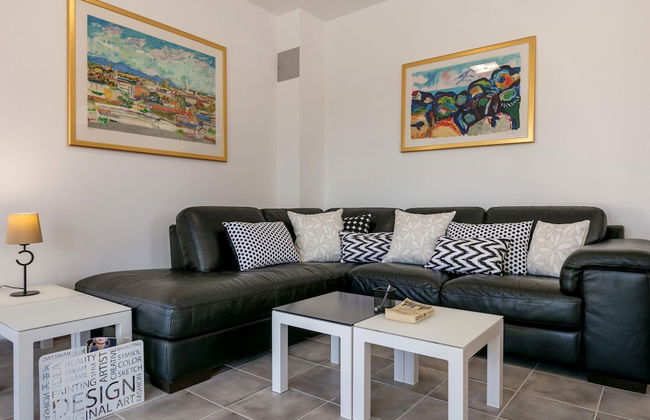Charming Villa With Pool ,140m From the sea - Foto 9