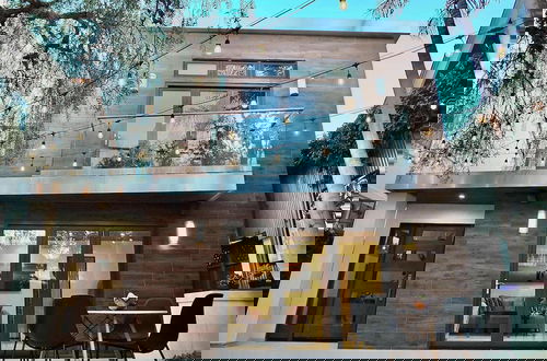 Photo 1 - Beachside Sanctuary Lovely 3 BDR Steps to Ocean!
