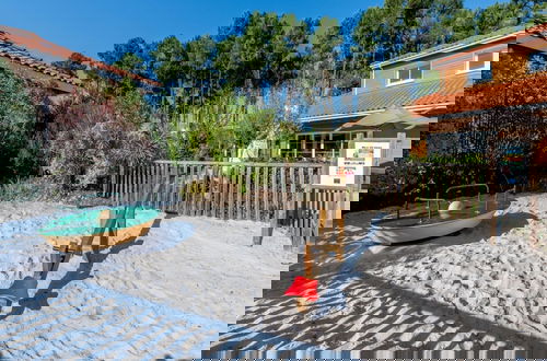 Foto 6 - Holiday Home Near Lake in Sunny Les Landes
