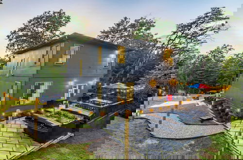 Foto 50 - Modern Escape by Avanstay w/ Hot Tub, Fire Pit, Mountain Views, 10min to Town