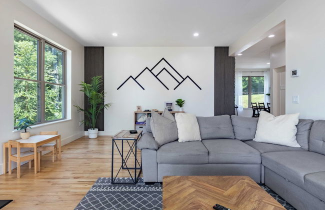 Modern Escape by Avanstay w/ Hot Tub, Fire Pit, Mountain Views, 10min to Town - Foto 42