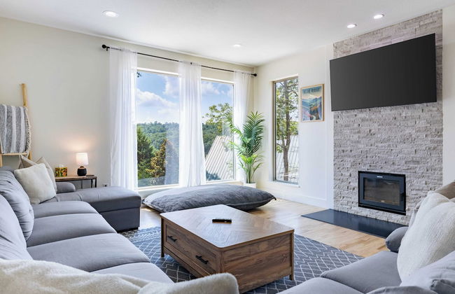 Modern Escape by Avanstay w/ Hot Tub, Fire Pit, Mountain Views, 10min to Town - Foto 43