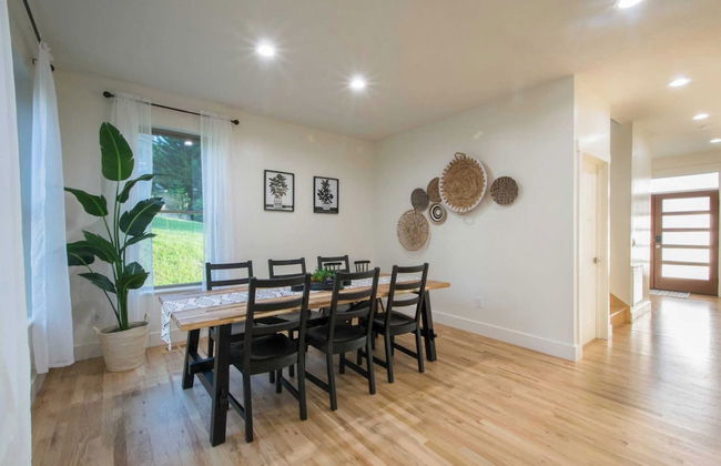 Modern Escape by Avanstay w/ Hot Tub, Fire Pit, Mountain Views, 10min to Town - Foto 2