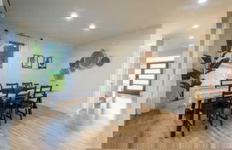Foto 3 - Modern Escape by Avanstay w/ Hot Tub, Fire Pit, Mountain Views, 10min to Town