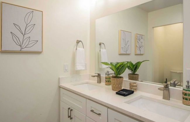 Modern Escape by Avanstay w/ Hot Tub, Fire Pit, Mountain Views, 10min to Town - Foto 11