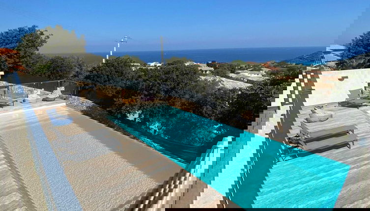 Foto 1 - Beautiful Villa With Pool and sea View