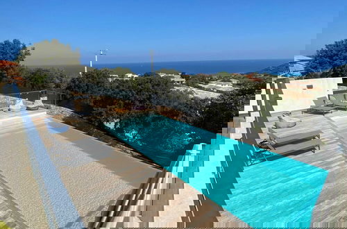 Foto 1 - Beautiful Villa With Pool and sea View