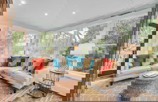 Photo 2 - 17 Sandcrab Court by Avantstay Newly Renovated Home in Beach Town!