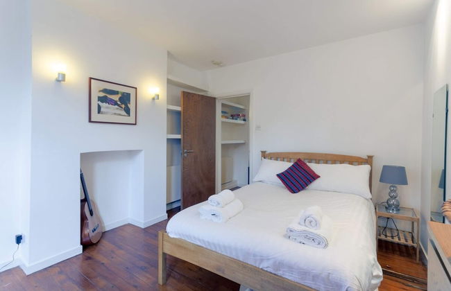 Fantastic and Bright 1 Bedroom Garden Flat - Foto 6