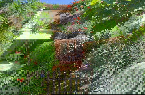 Foto 13 - Attractive Holiday Home With Garden