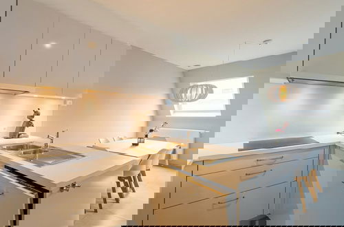Foto 7 - Bright Apartment With Terrace