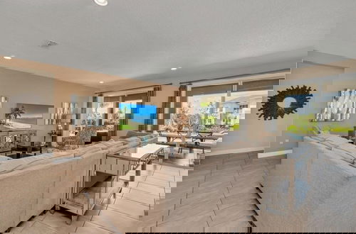 Foto 32 - Reunion Golf Resort 8 Bed 8 Bath Amazing Pool Home 8 Bedroom Villa by RedAwning