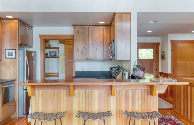 Goss Lake Chalet by Avantstay Lakefront w/ Dock - Foto 15