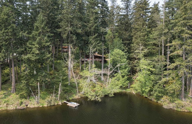 Goss Lake Chalet by Avantstay Lakefront w/ Dock - Foto 36