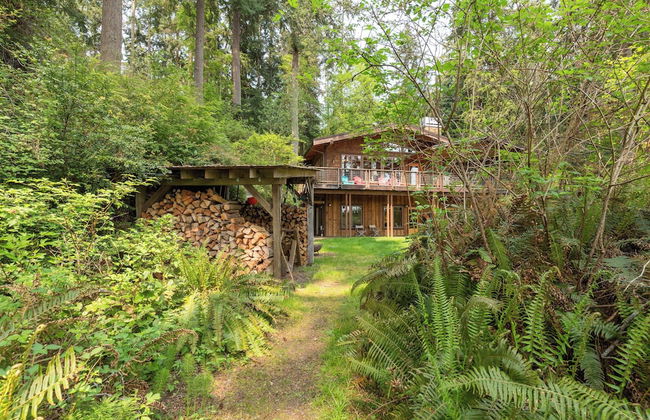 Goss Lake Chalet by Avantstay Lakefront w/ Dock - Foto 34