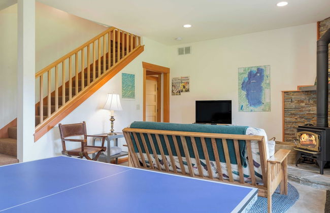 Goss Lake Chalet by Avantstay Lakefront w/ Dock - Foto 18