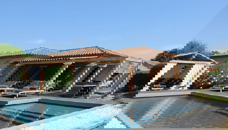 Foto 1 - Holiday Home With Large Garden and Pool