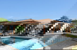 Foto 1 - Holiday Home With Large Garden and Pool