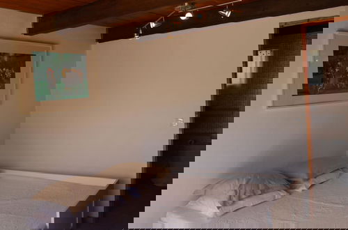 Foto 5 - Holiday Home With Large Garden and Pool